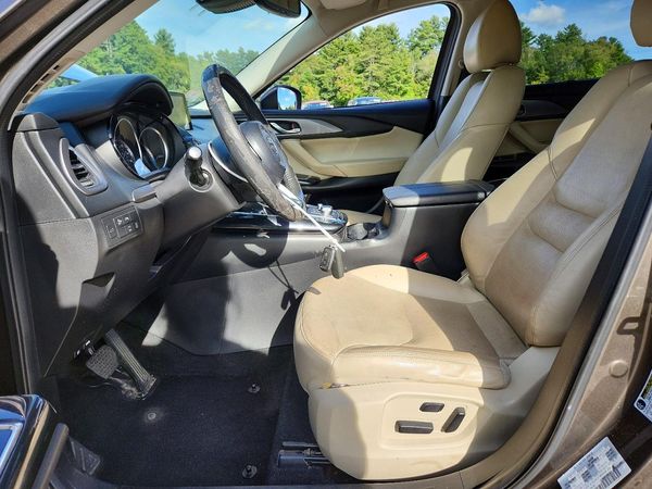 2017 MAZDA CX-9 Touring — DENT