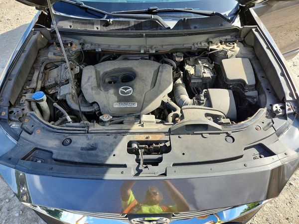 2017 MAZDA CX-9 Touring — Engine bay