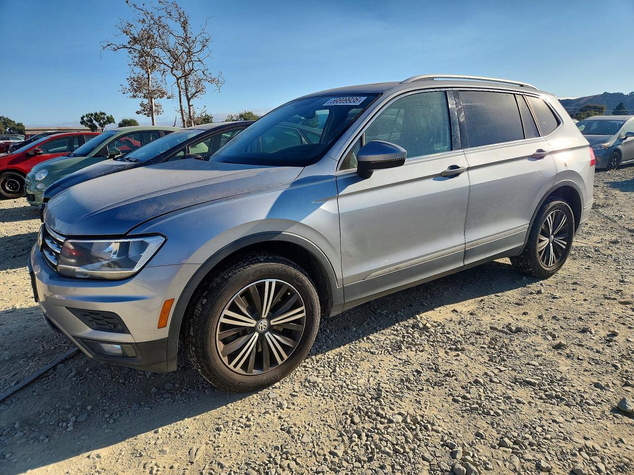 2019 VOLKSWAGEN TIGUAN — Front 3/4