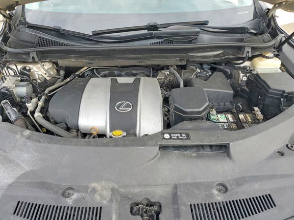 2016 LEXUS RX 350 — Engine bay
