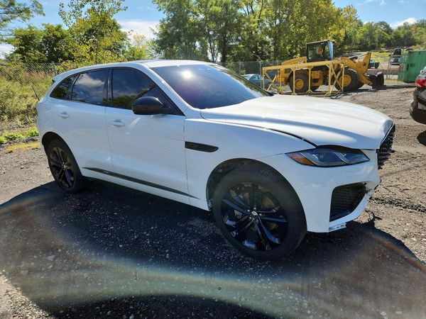 2025 JAGUAR F-PACE — Passenger 3/4