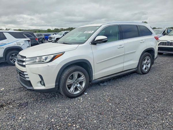 2017 TOYOTA HIGHLANDER — DSFA — Front 3/4