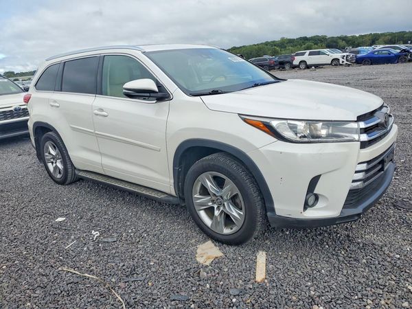 2017 TOYOTA HIGHLANDER Ltd/Ltd Platinum — Passenger 3/4