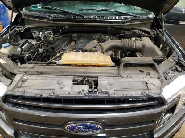 2018 FORD F150 — Engine bay