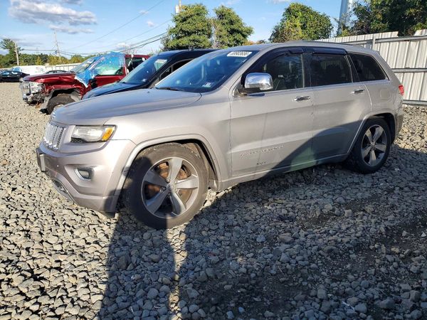 2014 JEEP CHEROKEE Overland — Front 3/4