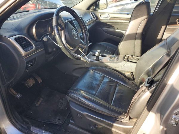 2014 JEEP CHEROKEE Overland — DENT