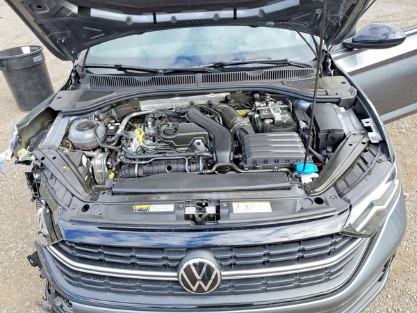 2023 VOLKSWAGEN JETTA Sport — Engine bay