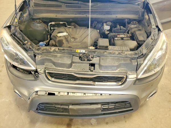 2013 KIA SOUL All Trims — Engine bay