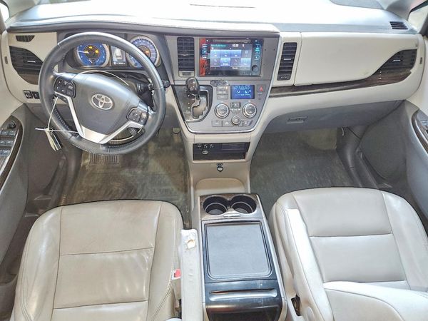 2015 TOYOTA SIENNA — CKPT