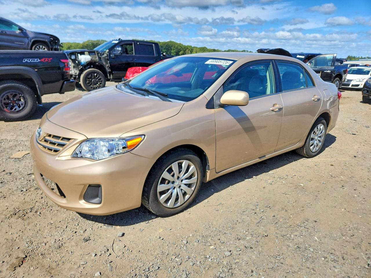 2013 TOYOTA COROLLA — Front 3/4