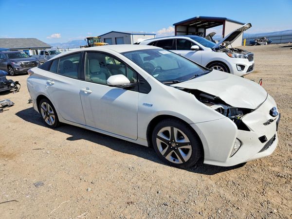 2017 TOYOTA PRIUS — Passenger 3/4