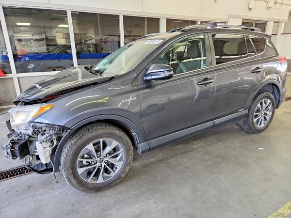 2018 TOYOTA RAV4 — DSFA — Front 3/4
