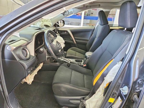 2018 TOYOTA RAV4 LE Plus/XLE — DENT