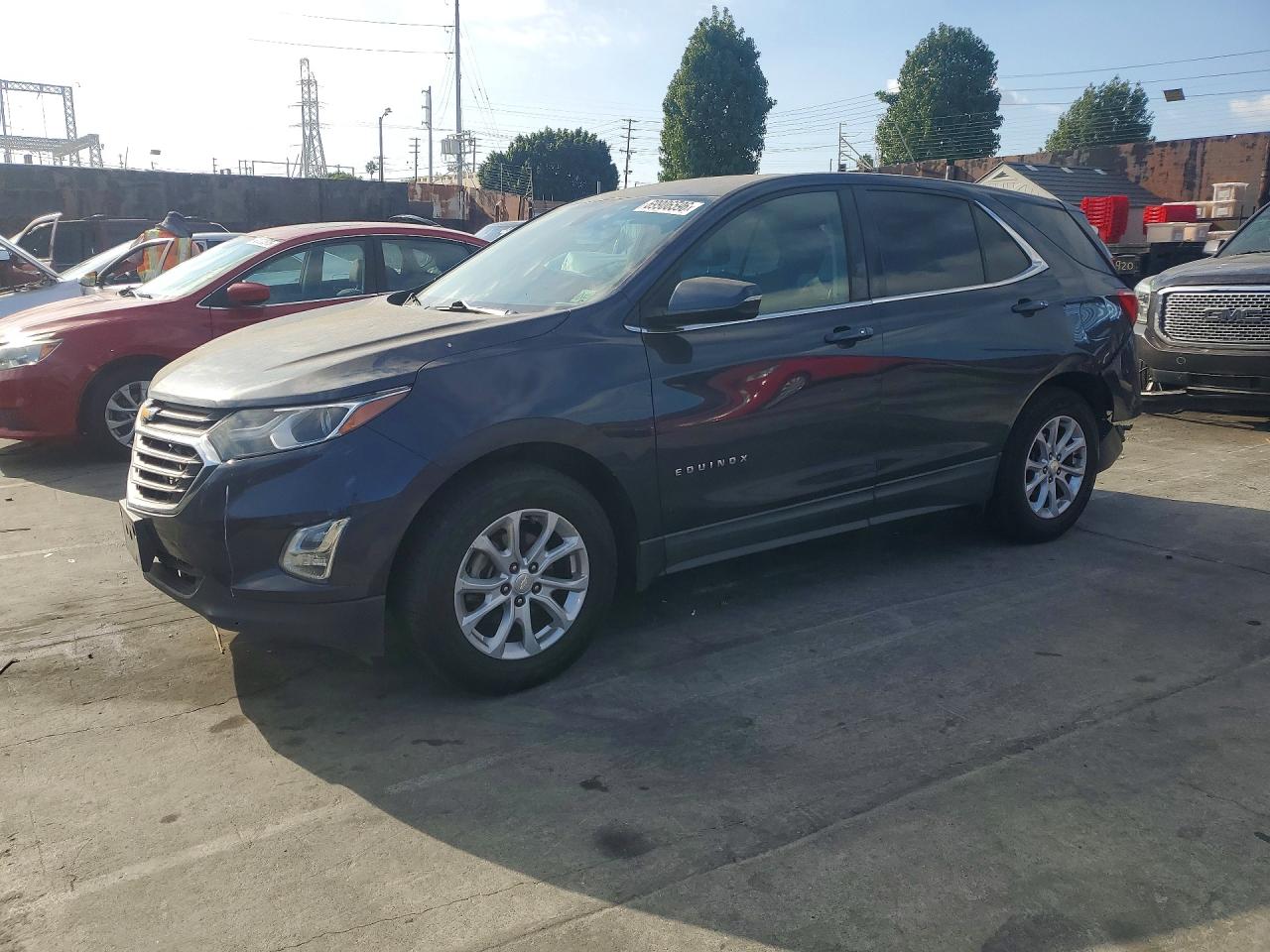 2018 CHEVROLET EQUINOX LT (1LT) — Front 3/4