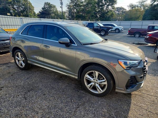 2020 AUDI Q3 S Line quattro Premium — Passenger 3/4