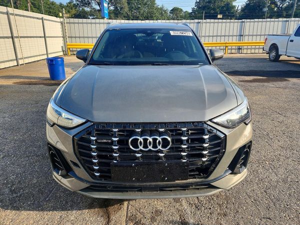 2020 AUDI Q3 S Line quattro Premium — DIRF