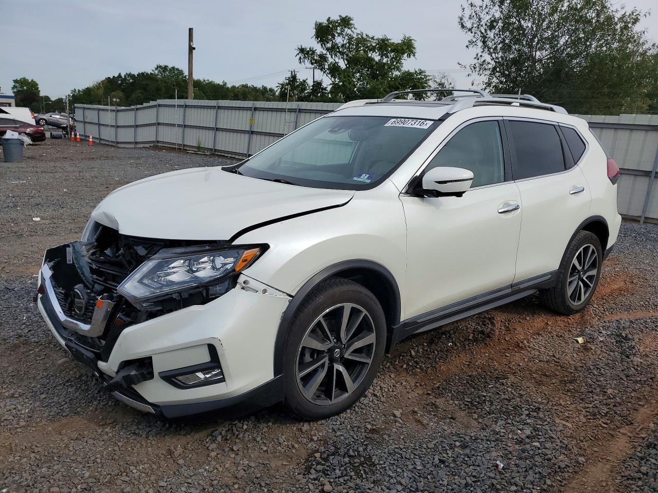2019 NISSAN ROGUE — Front 3/4