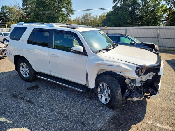 2018 TOYOTA 4RUNNER Ltd/SR5/SR5 Premium — Passenger 3/4