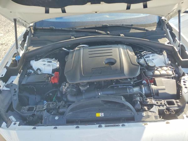 2018 JAGUAR F-PACE Premium — Engine bay