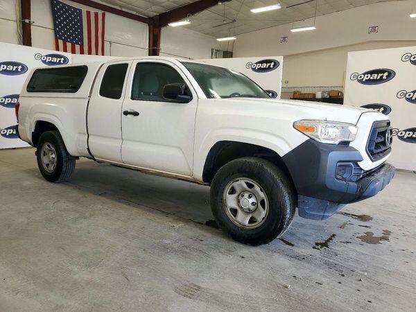 2023 TOYOTA TACOMA SR5 — Passenger 3/4