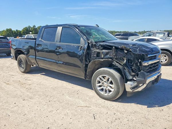 2024 CHEVROLET SILVERADO LT — Passenger 3/4