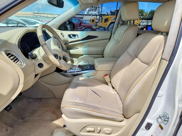2014 INFINITI QX60 — DENT