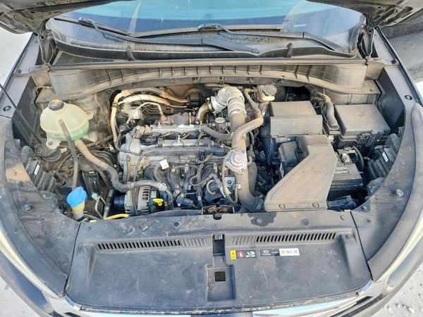 2016 HYUNDAI TUCSON — Engine bay