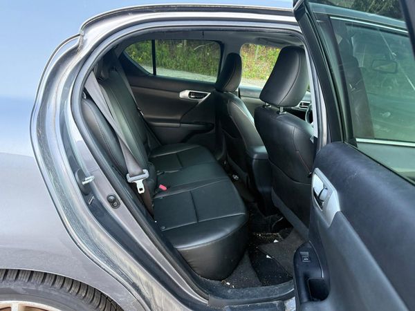 2012 LEXUS CT 200h
