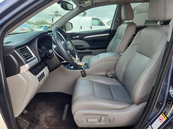 2015 TOYOTA HIGHLANDER Base/Hybrid — DENT