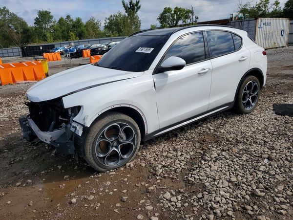 2022 ALFA ROMEO STELVIO — DSFA — Front 3/4