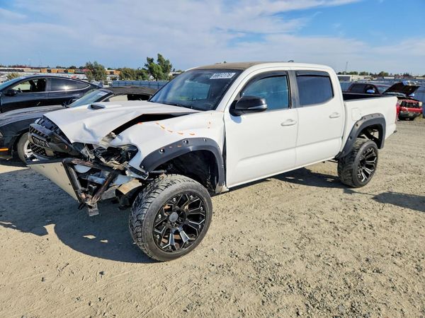 2018 TOYOTA TACOMA — Front 3/4