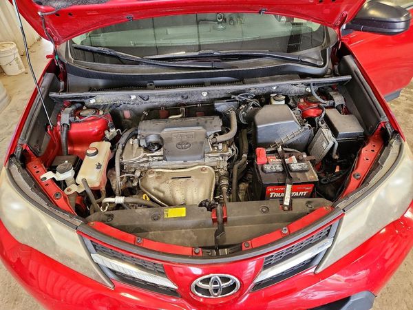 2014 TOYOTA RAV4 Standard — Engine bay