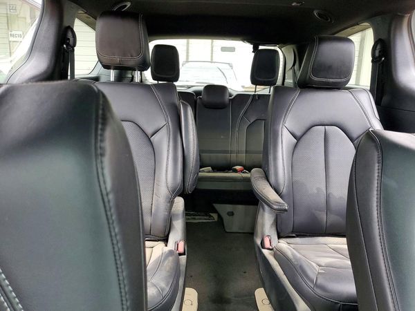 2025 CHRYSLER PACIFICA Select — SUVN