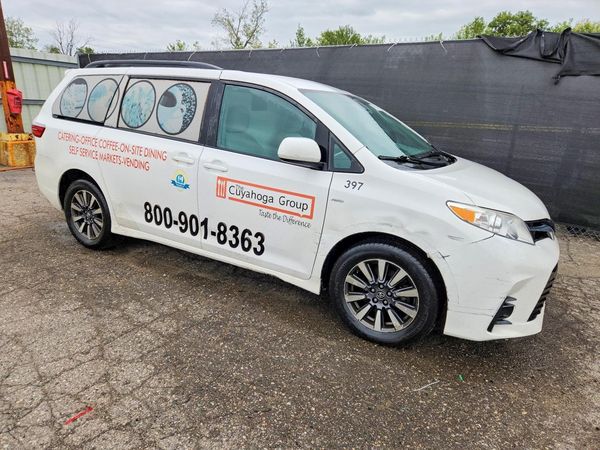 2018 TOYOTA SIENNA LE — Passenger 3/4
