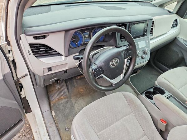 2018 TOYOTA SIENNA LE — CKPT