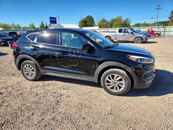 2018 HYUNDAI TUCSON SE Standard — Passenger 3/4
