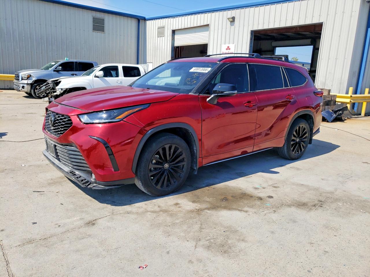 2023 TOYOTA HIGHLANDER — Front 3/4