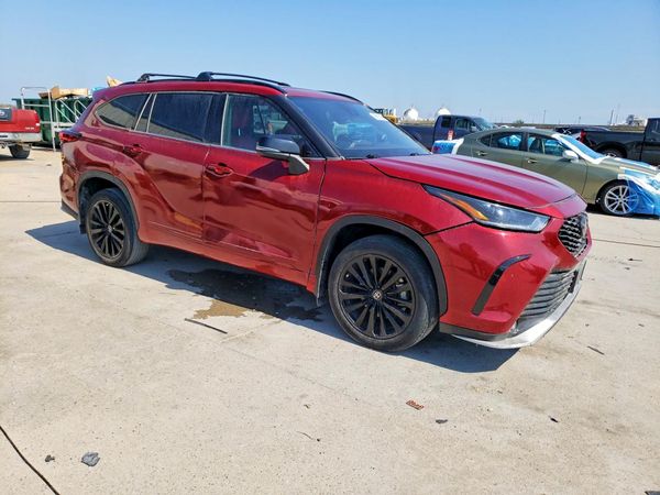 2023 TOYOTA HIGHLANDER — Passenger 3/4