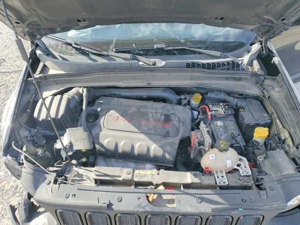 2018 JEEP RENEGADE — Engine bay