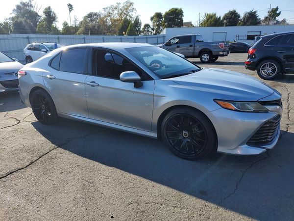 2018 TOYOTA CAMRY L/LE/SE/XLE — Passenger 3/4