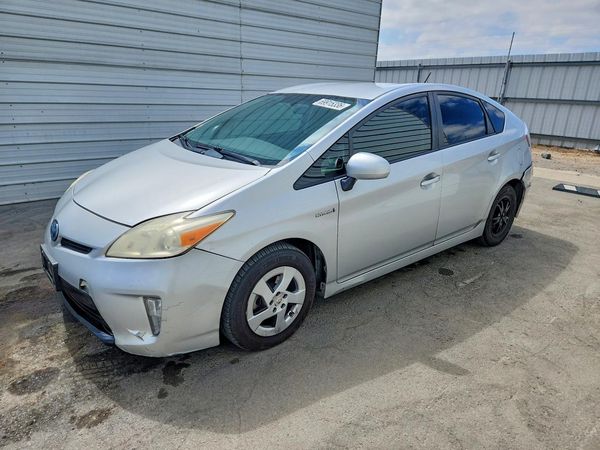 2012 TOYOTA PRIUS — DSFA — Front 3/4