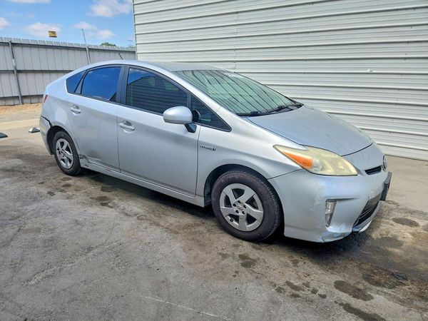 2012 TOYOTA PRIUS — Passenger 3/4