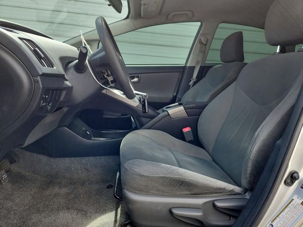 2012 TOYOTA PRIUS — DENT