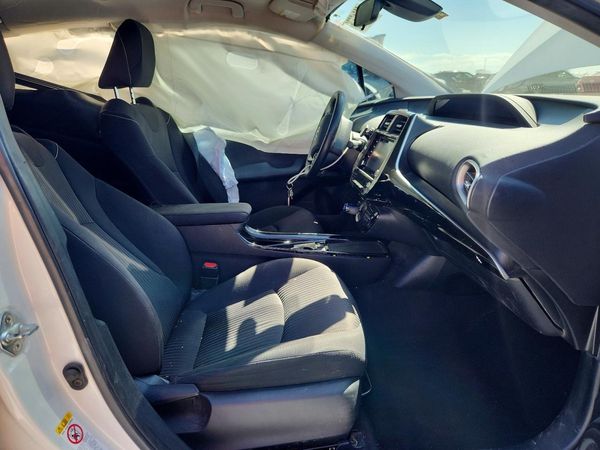 2020 TOYOTA PRIUS — DENT