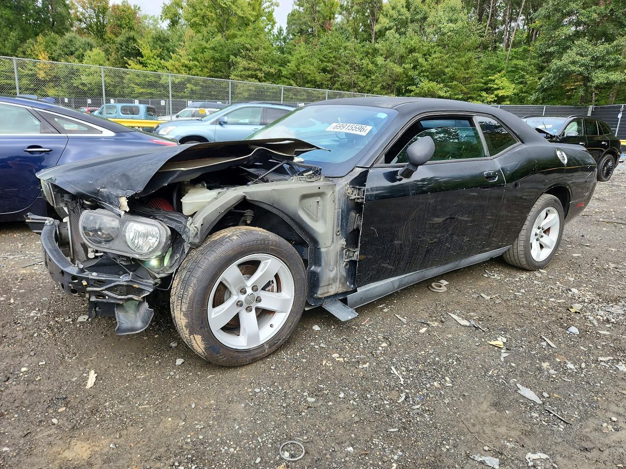 2014 DODGE CHALLENGER Base — Front 3/4
