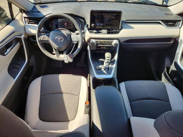 2025 TOYOTA RAV4 XLE — CKPT