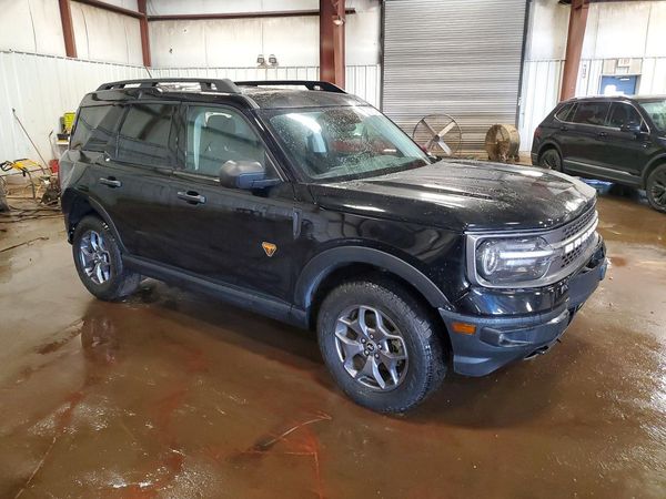 2024 FORD BRONCO SPORT Badlands — Passenger 3/4