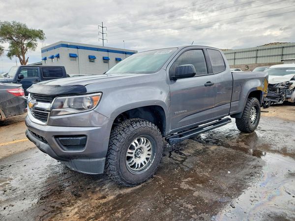 2018 CHEVROLET COLORADO Work Truck — Front 3/4