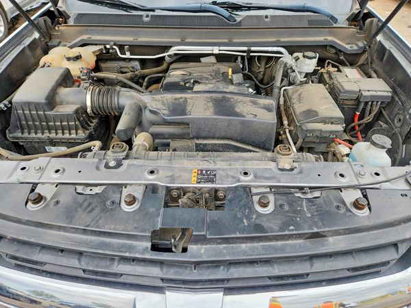 2018 CHEVROLET COLORADO Work Truck — Engine bay