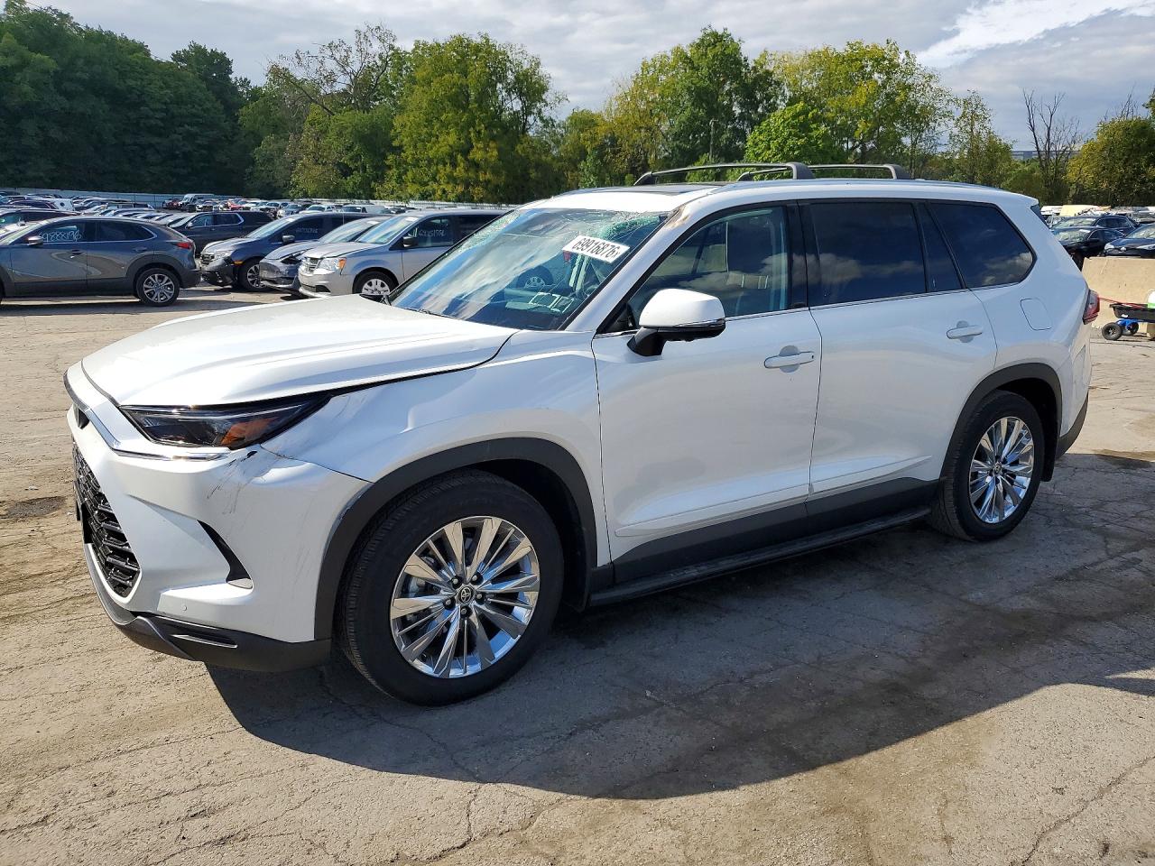 2026 TOYOTA GRAND HIGHLANDER — Front 3/4